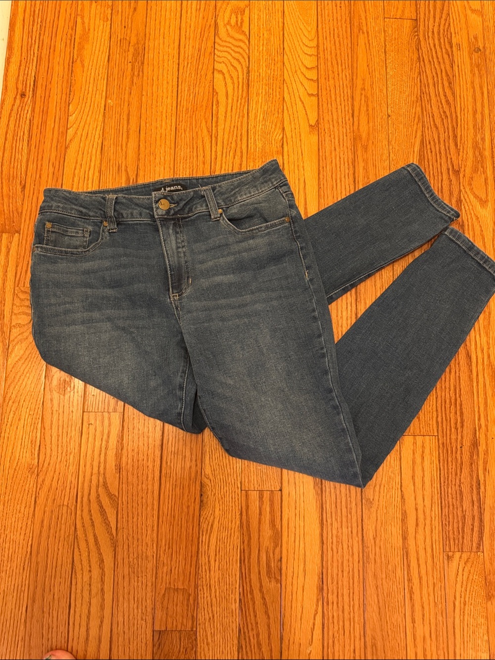 d.jeans Women’s Classic Mid Wash Blue Jeans - Nearly New